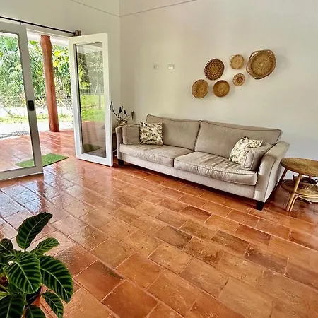 Casa Martin Cahuita Charming Spanish Home Extérieur photo